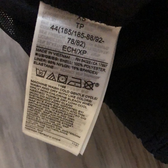 Gap Athletic Type Shorts - Picture 5 of 6